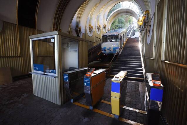 Столичный фуникулер возобновляет роботу