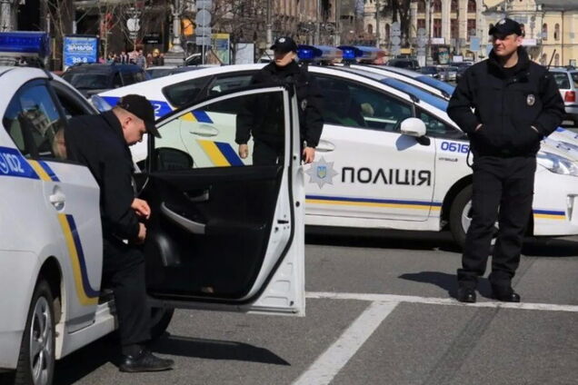 Патрульні врятували киянку