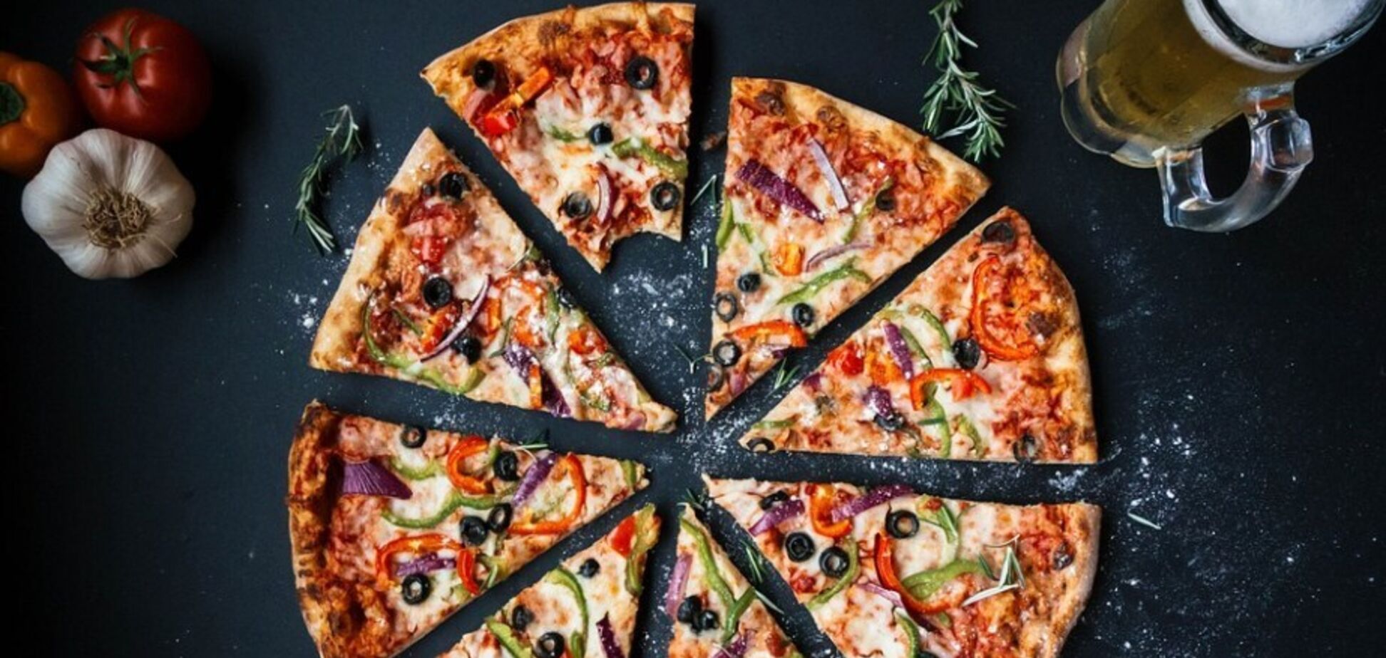Домашняя пицца, которую можно приготовить за 30 минут: самый простой рецепт