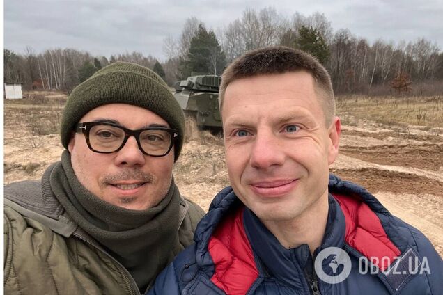 'Цветок' для оккупантов уже у спецназовцев: Гончаренко передал САУ 'Гвоздика' бригаде Богуна. Фото