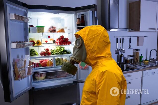 Як позбутися смороду з холодильника: жінка виявила таємний піддон, який треба регулярно чистити