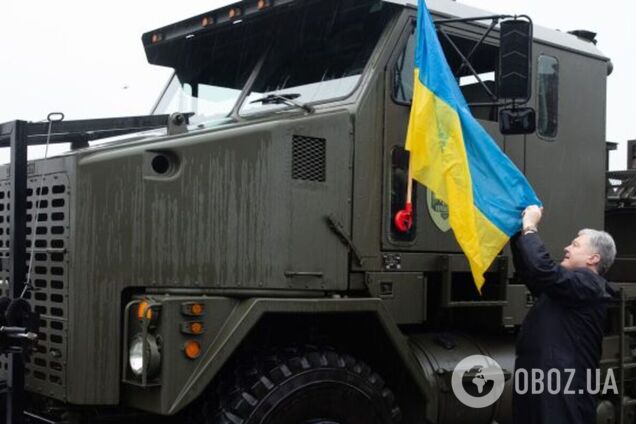 Артиллерийская бригада получит от Порошенко самый большой в мире тягач Oshkosh M1070