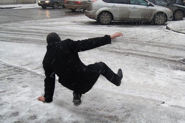 Синоптики предупредили о гололедице