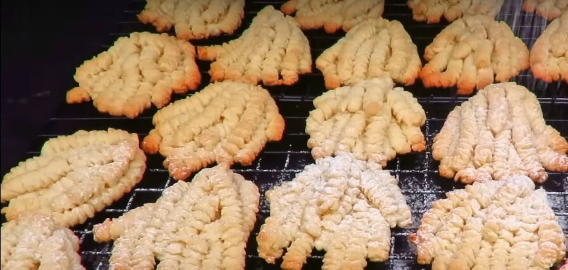 Песочное печенье 'Хризантемы' через мясорубку: готовится 15 минут