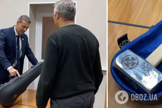 Пригожин на заяви Європарламенту про визнання ПВК 'Вагнер' терористичною організацією передав кувалду в 'крові' і з логотипом. Фото і відео