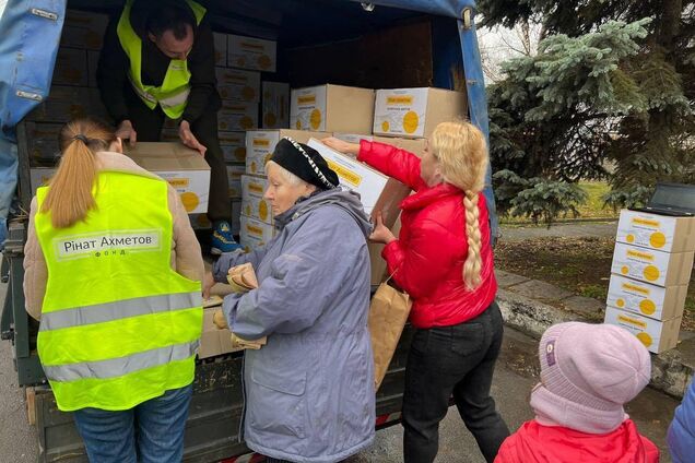 Фонд Ахметова надав допомогу мешканцям Запоріжжя, у чий будинок влучила російська ракета