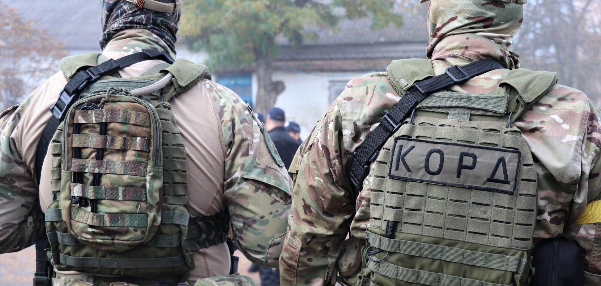 Полицейские стоят на страже правопорядка