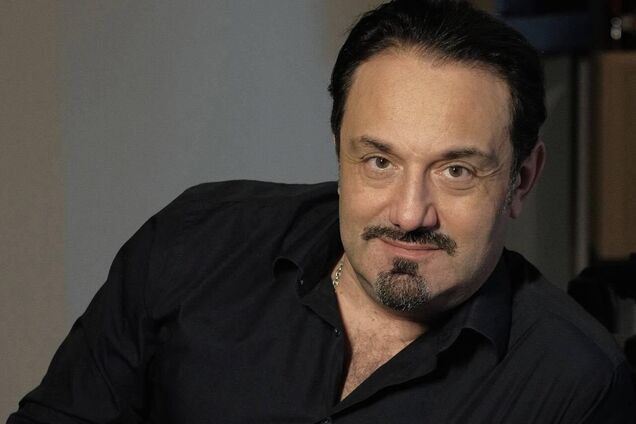 'Жизнь разделилась на до войны и после': артист Гарик Кричевский доверил свою историю музею 'Голоса Мирных'