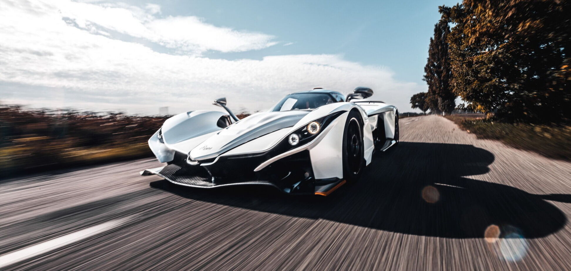 Під відродженим у Чехії брендом Praga випустять суперкар. Відео