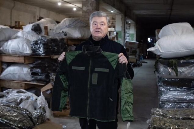 Порошенко готовит большую партию зимней формы, первые 5 тысяч комплектов уже уходят на фронт.