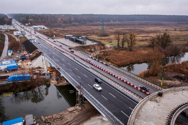 Міст відновлено і вже використовується автомобілістами