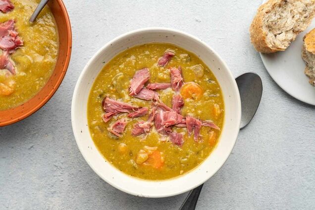 Гороховый суп с копченостями: любимое блюдо римлян - рецепт с фото