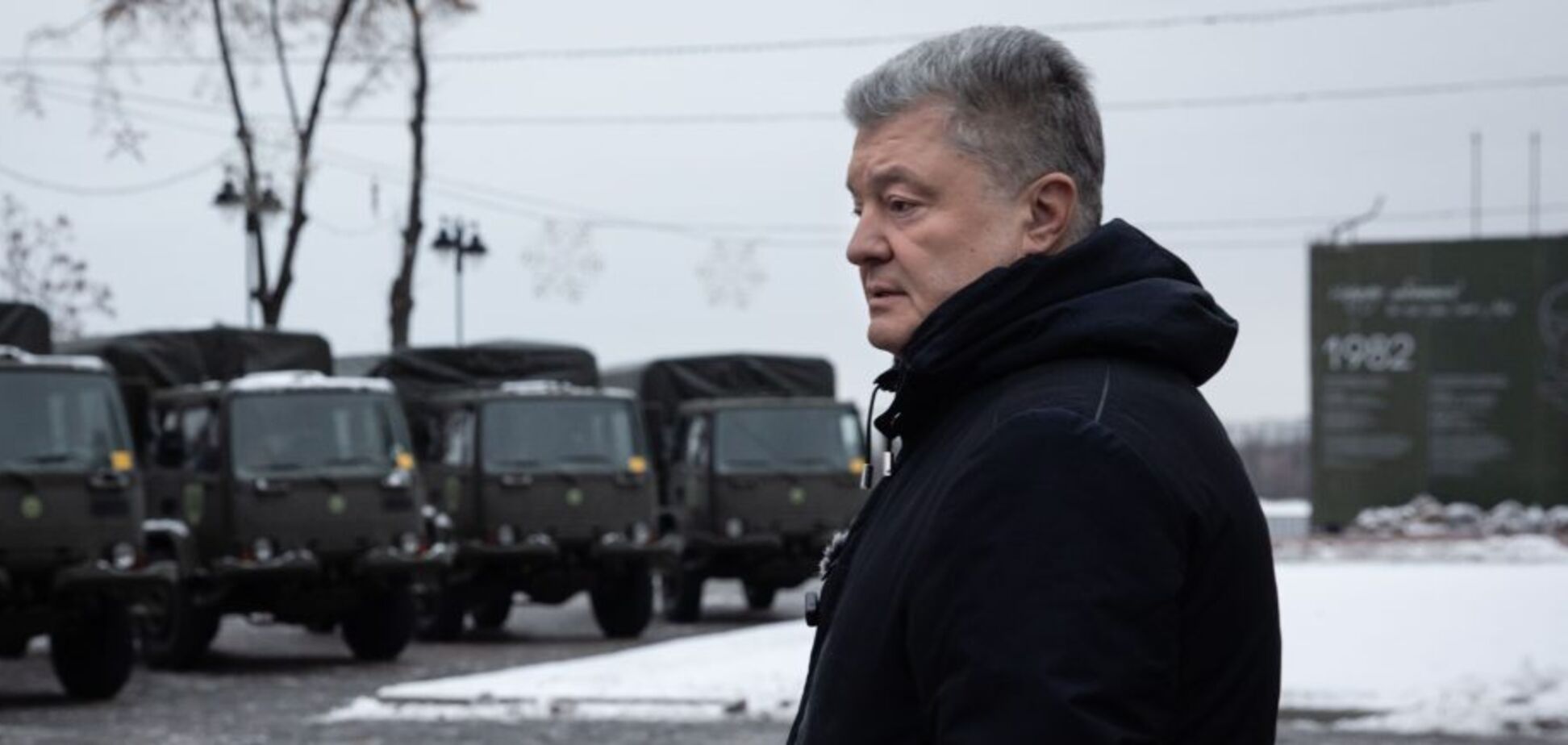 'Снова едем в освобожденный Херсон': Порошенко везет грузовики для ВСУ и помощь для города