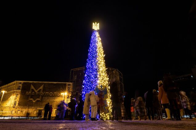 Цього року новорічна ялинка значно менше, ніж попередні