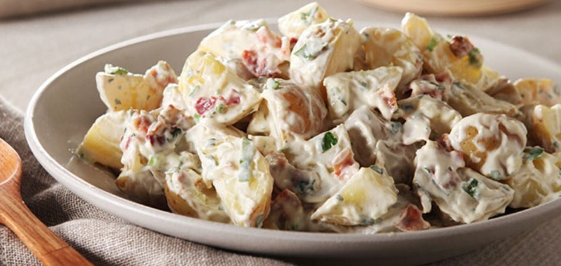 Смачний картопляний салат з майонезом на Новий рік: якщо олів`є набрид