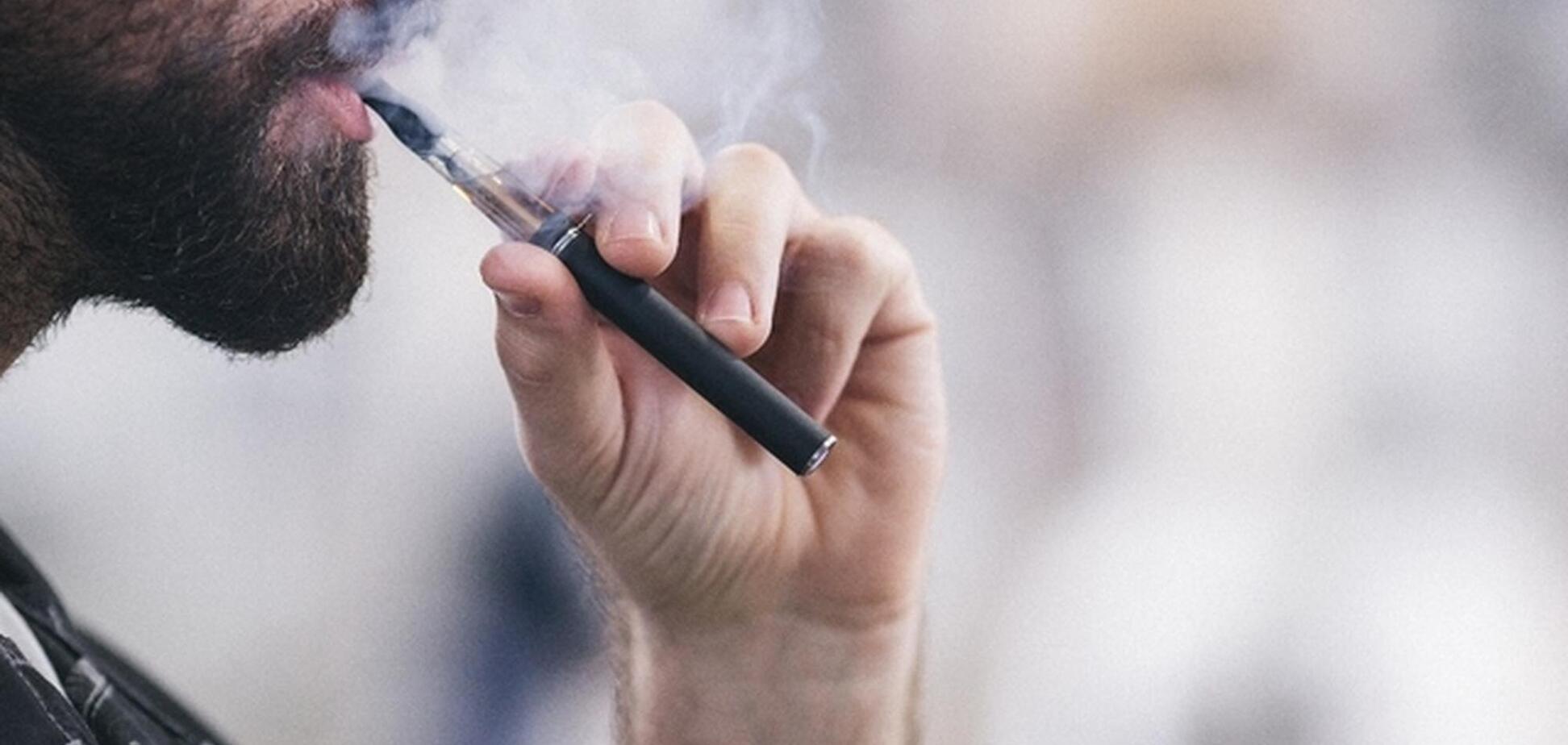 Государство должно вмешаться в борьбу с контрабандой электронных сигарет, – Лямец