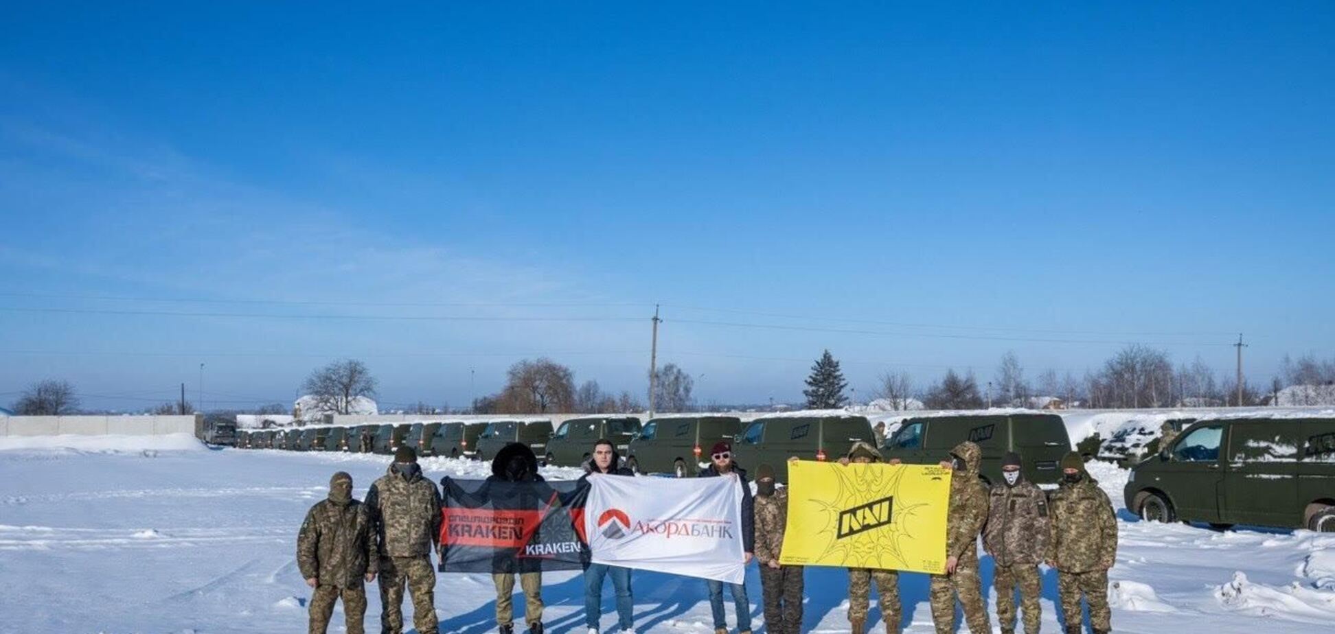 NAVI и Аккордбанк передали еще 100 автомобилей защитникам Украины