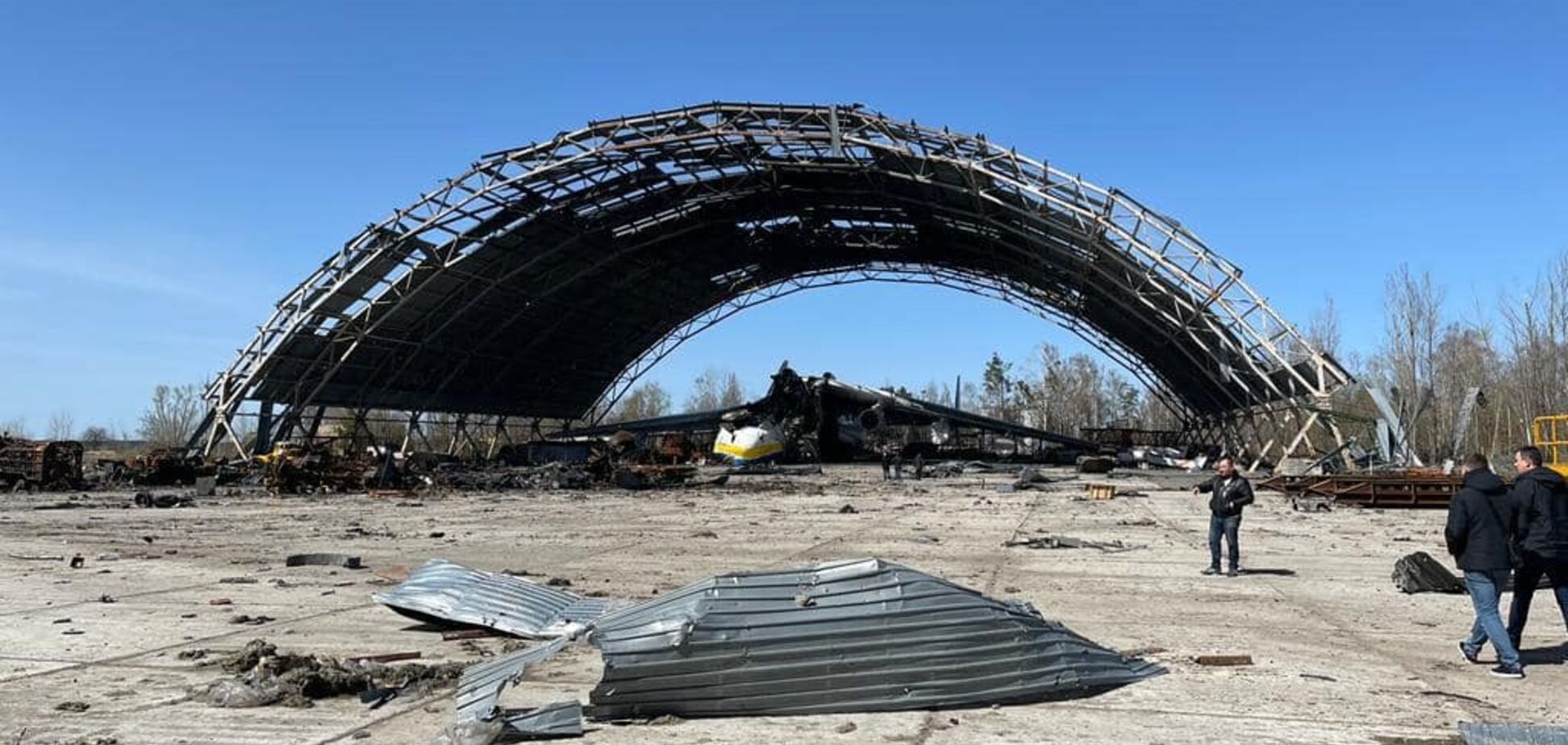 Враг специально поджег самолет