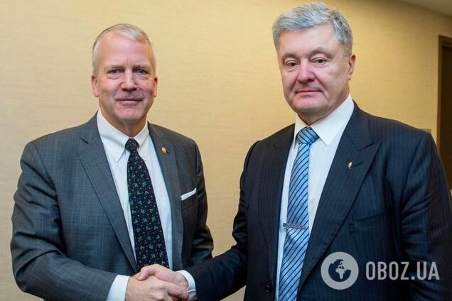 Порошенко у Вашингтоні зустрівся із сенатором Салліваном та закликав дати Україні більше систем ППО