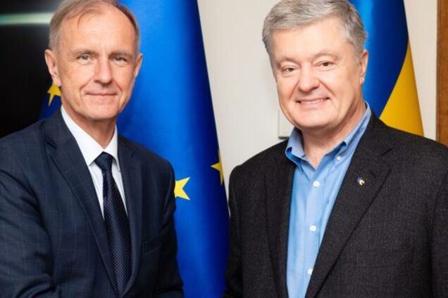 Евросоюз должен поддержать позицию Сената Польши по предоставлению Украине оружия, – Порошенко