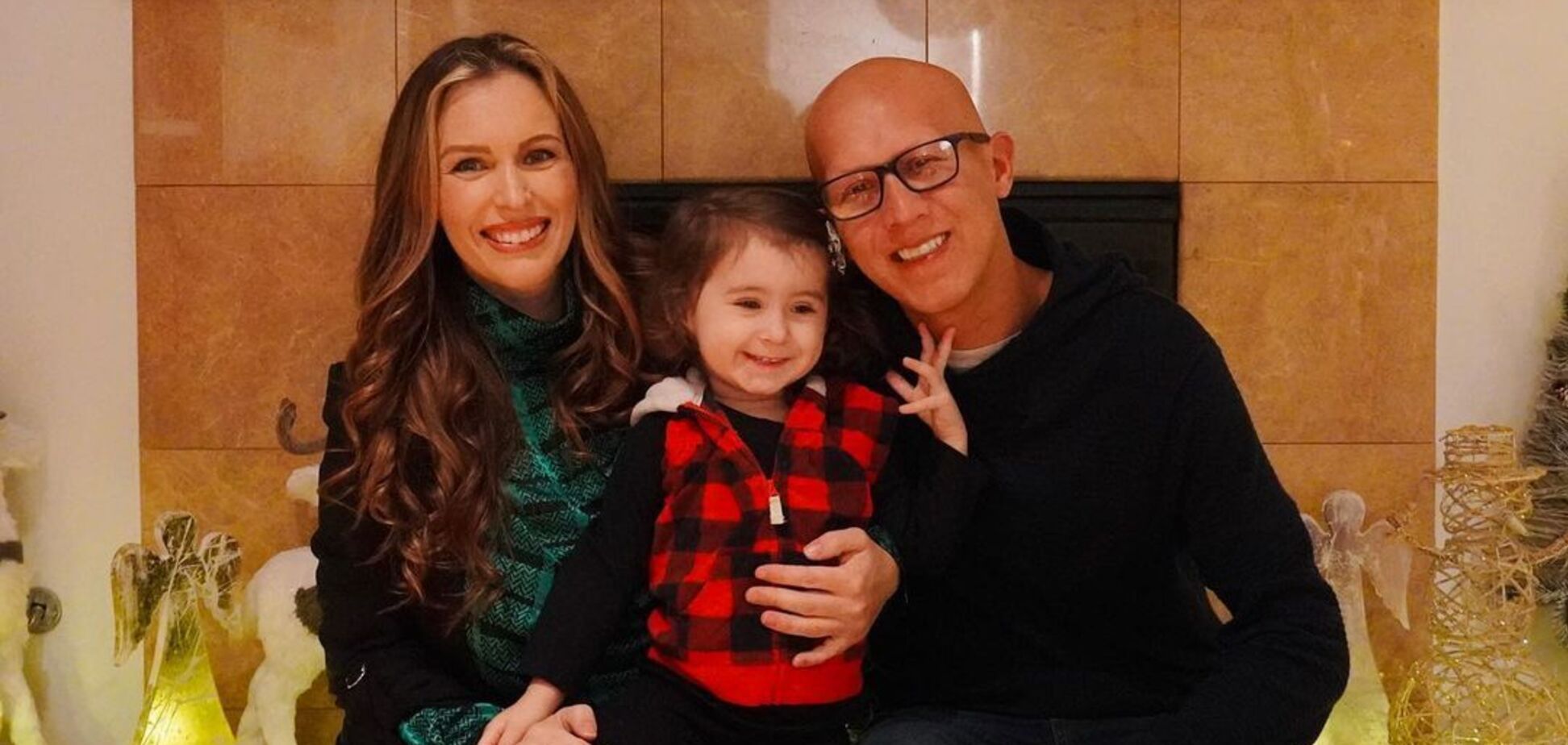 Порнозірка покинула кар'єру та подалась у релігію: чоловік не може натішитися. Фото