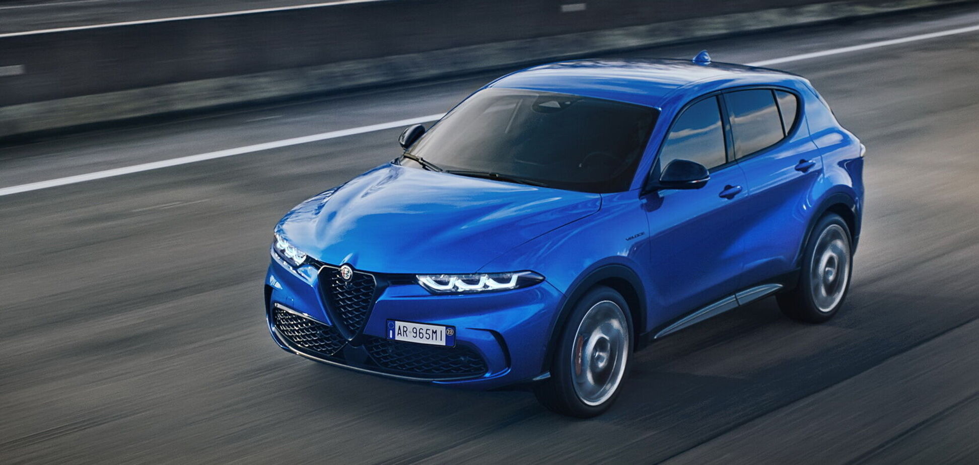 Alfa Romeo показала серійний кросовер Tonale