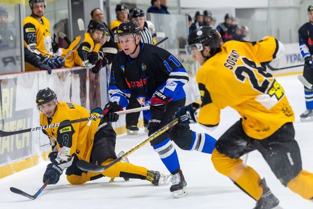 'Альтаир' отыгрался с 0:3 и в драматичном матче добыл первую победу в сезоне