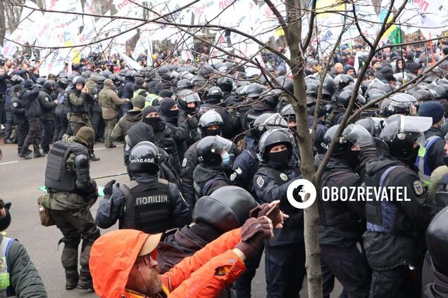 ''Серые ФОПы'' устроили столкновение с полицией под Радой