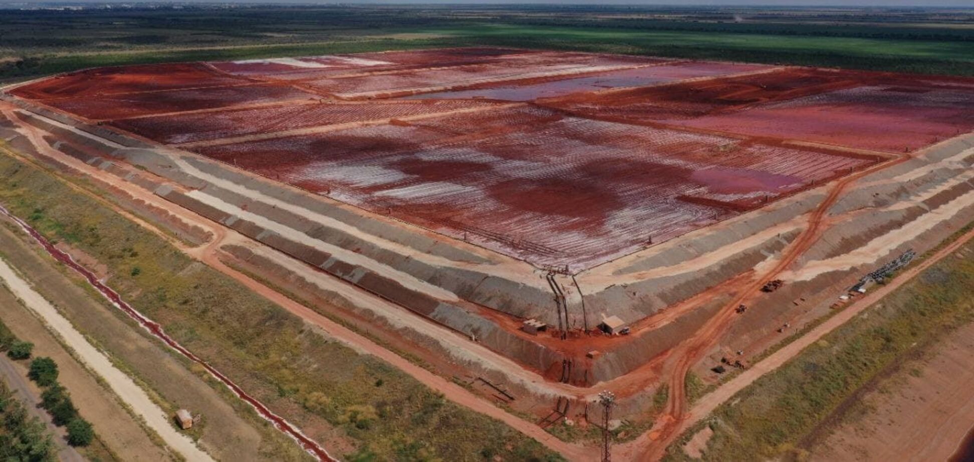 Верховная Рада попросила президента разобраться с загрязнением окружающей среды Николаевским глиноземным заводом