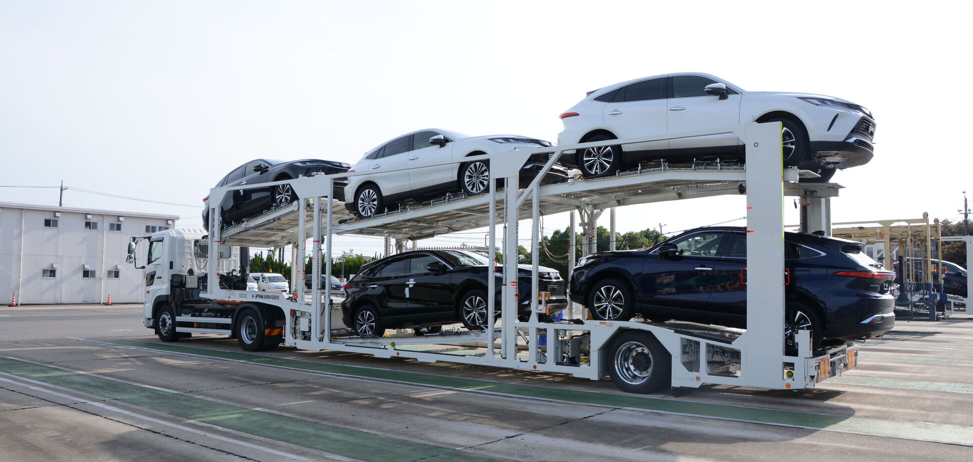 Почти 1 миллион авто было ввезено в Украину в 2021 году