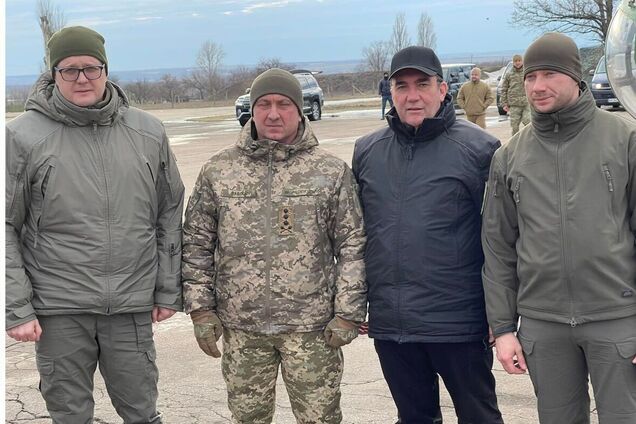 Данілов на Донбасі: ми готові давати жорстку відповідь російській агресії