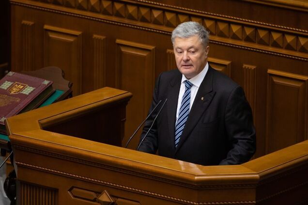 Порошенко вимагає зайнятись 'великим будівництвом' армії