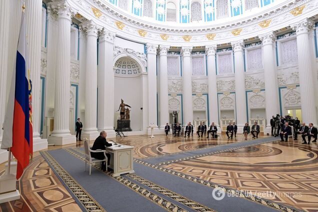 Наша старушка очень плоха, но напоследок вошла в буйную фазу