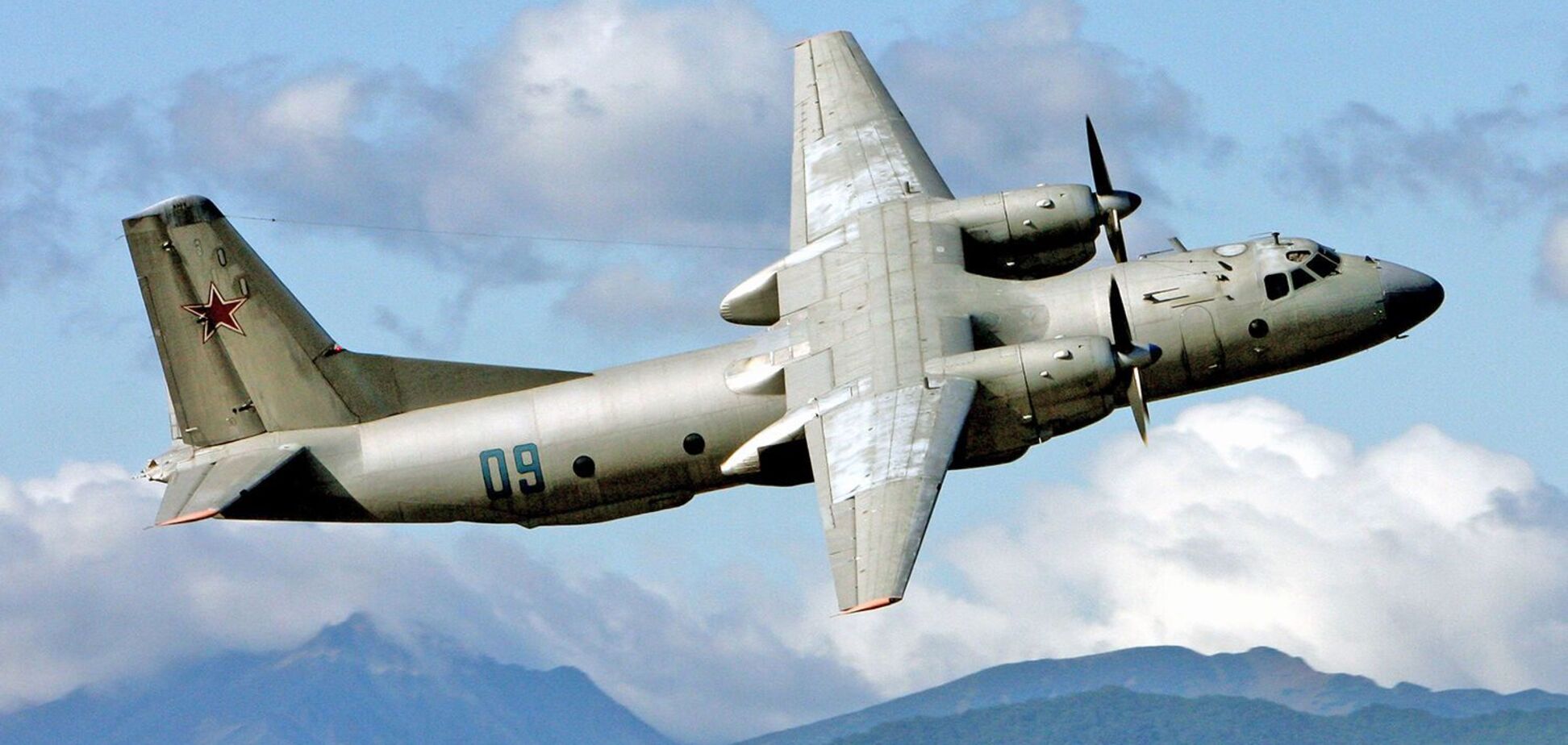 Российский военный Ан-26 разбился под Воронежем, экипаж погиб