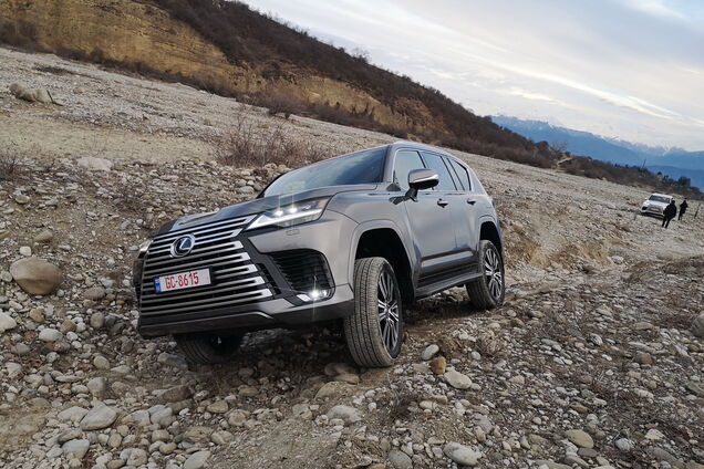 Царь горы: тестируем новое поколение Lexus LX