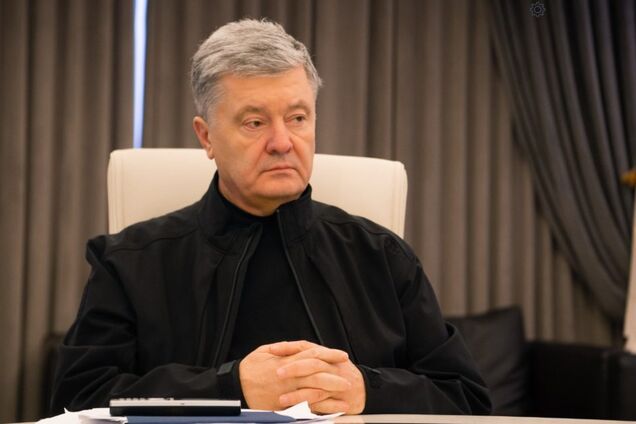 Петро Порошенко проводить воєнний кабінет