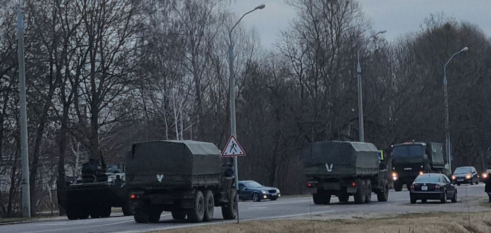 В Бресте заметили колонну военной техники с символом 'V'. Фото