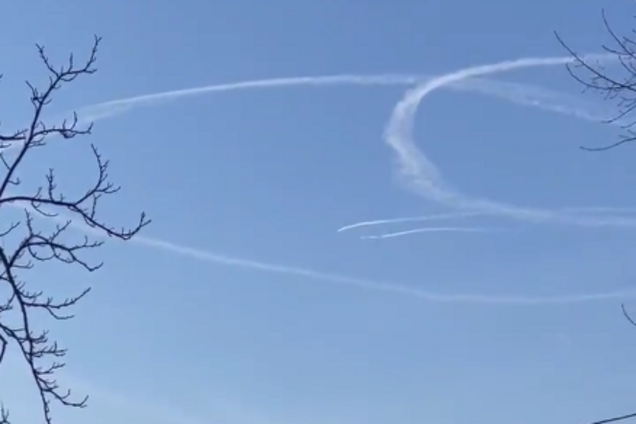 Под Васильковом идет воздушный бой: в сети обнародовали видео