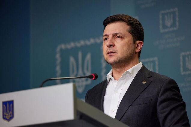 'Этой ночью мы должны выстоять, судьба Украины решается прямо сейчас': Зеленский снова обратился к народу