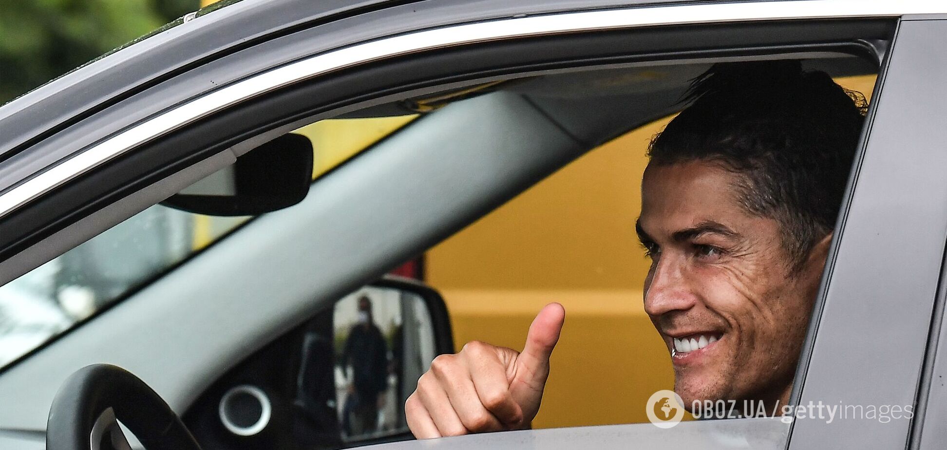 Роналду похвастался дорогим автопарком в фильме о Джорджине. Фотофакт