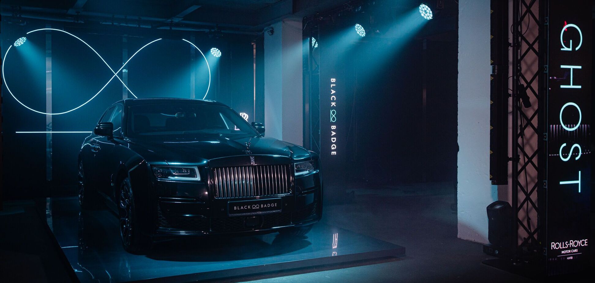Rolls-Royce Black Badge Ghost прибыл в Украину