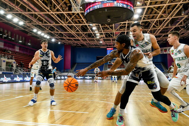 'Харьковские Соколы' на последних секундах вырвали победу у 'Запорожья' в Суперлиге Windrose