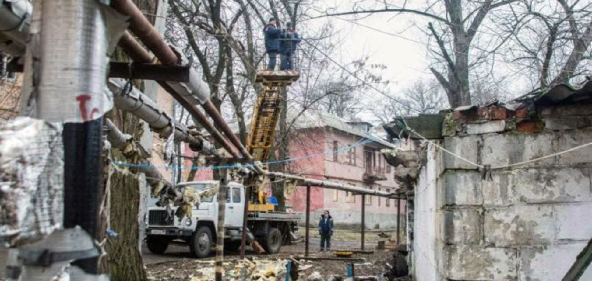 Аварійні бригади ДТЕК із дозволу ЗСУ розпочали відновлення електропостачання Маріуполя