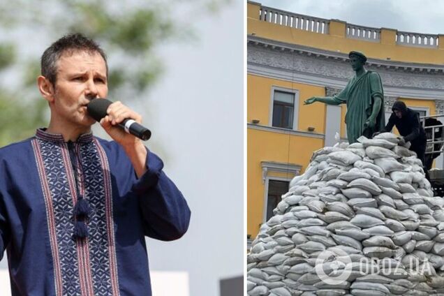 Вакарчук спел о войне возле памятника Дюку де Ришелье в Одессе. Видео