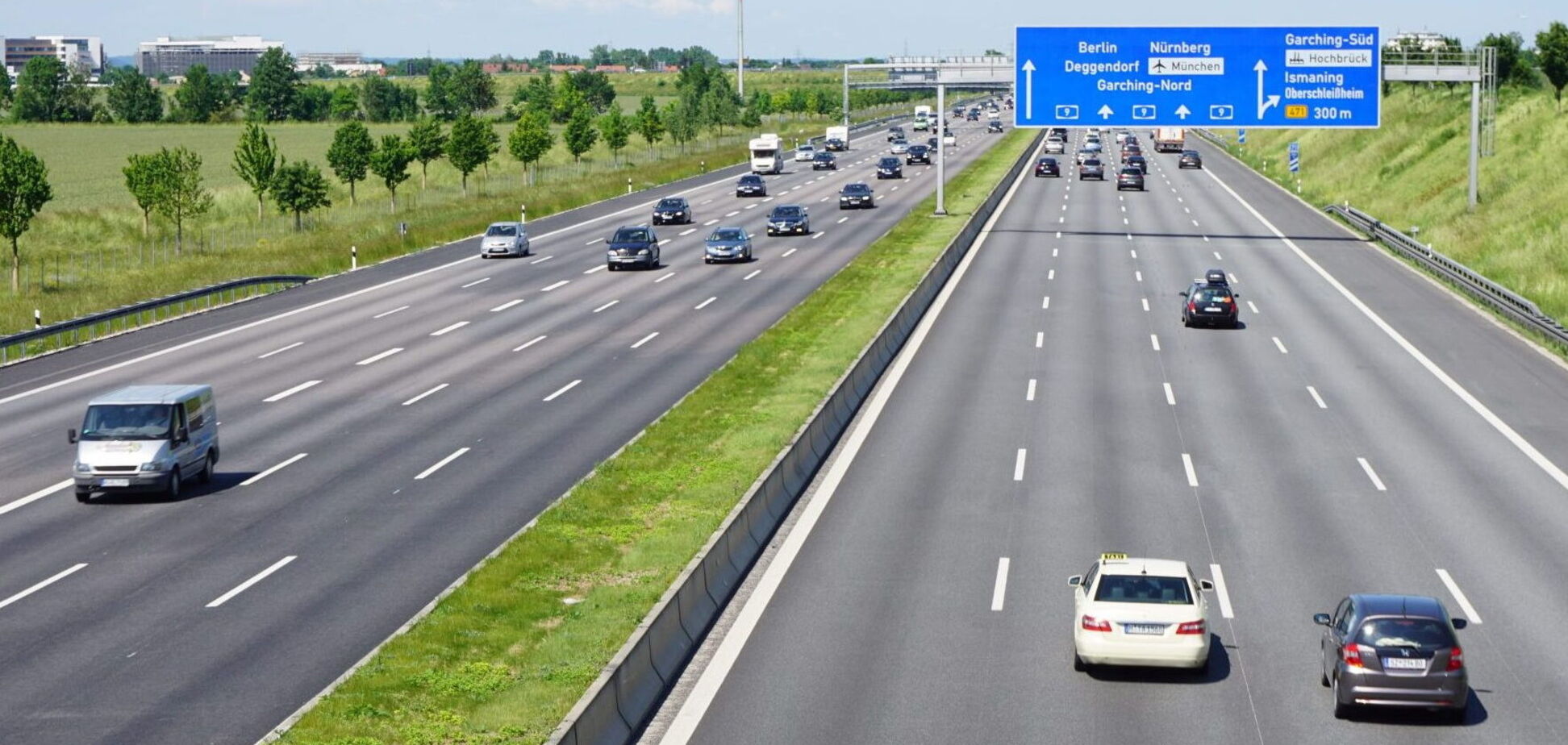 Страховщики Германии возьмут ответственность за авто украинских беженцев