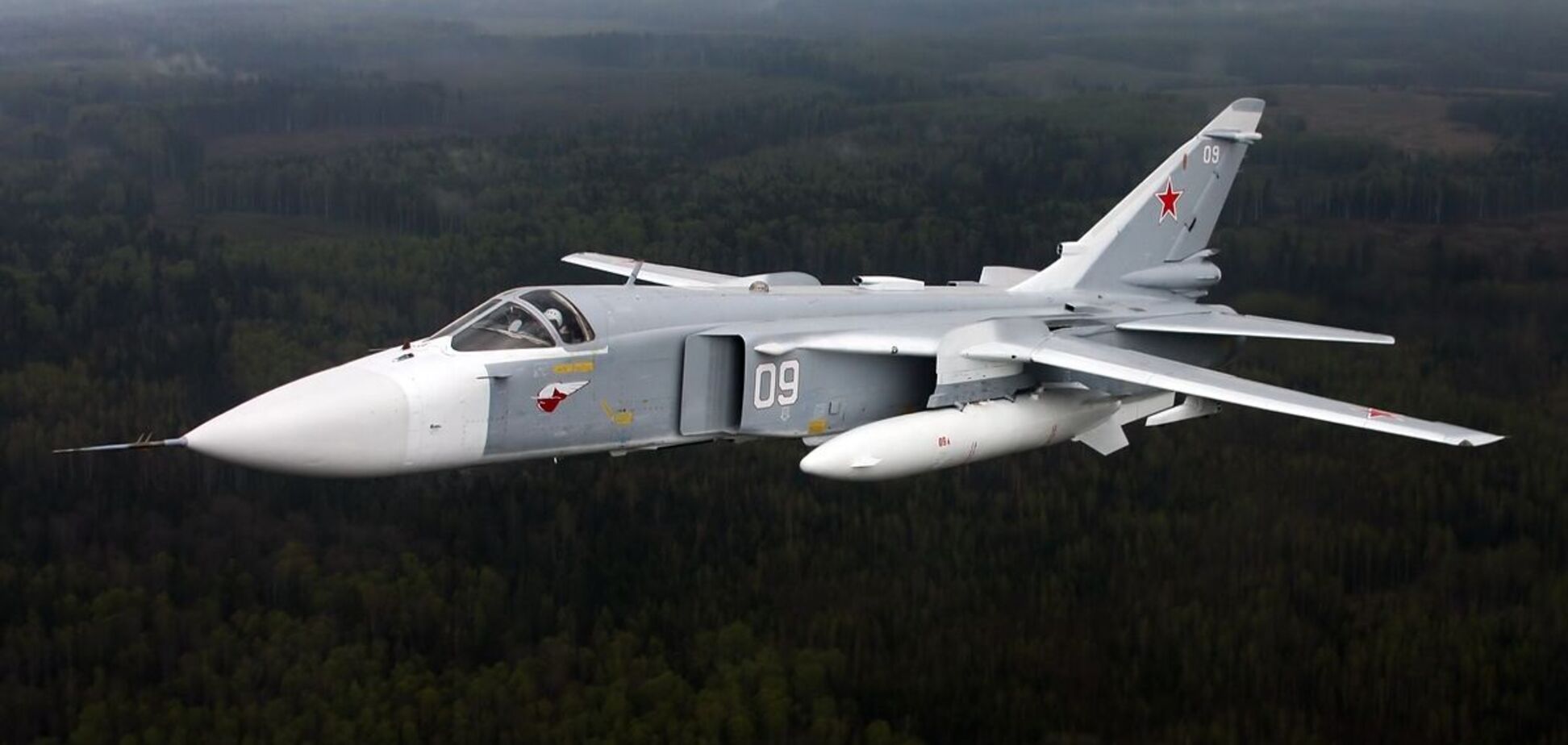 Над Черніговом під час авіанальоту окупантів збили літак РФ