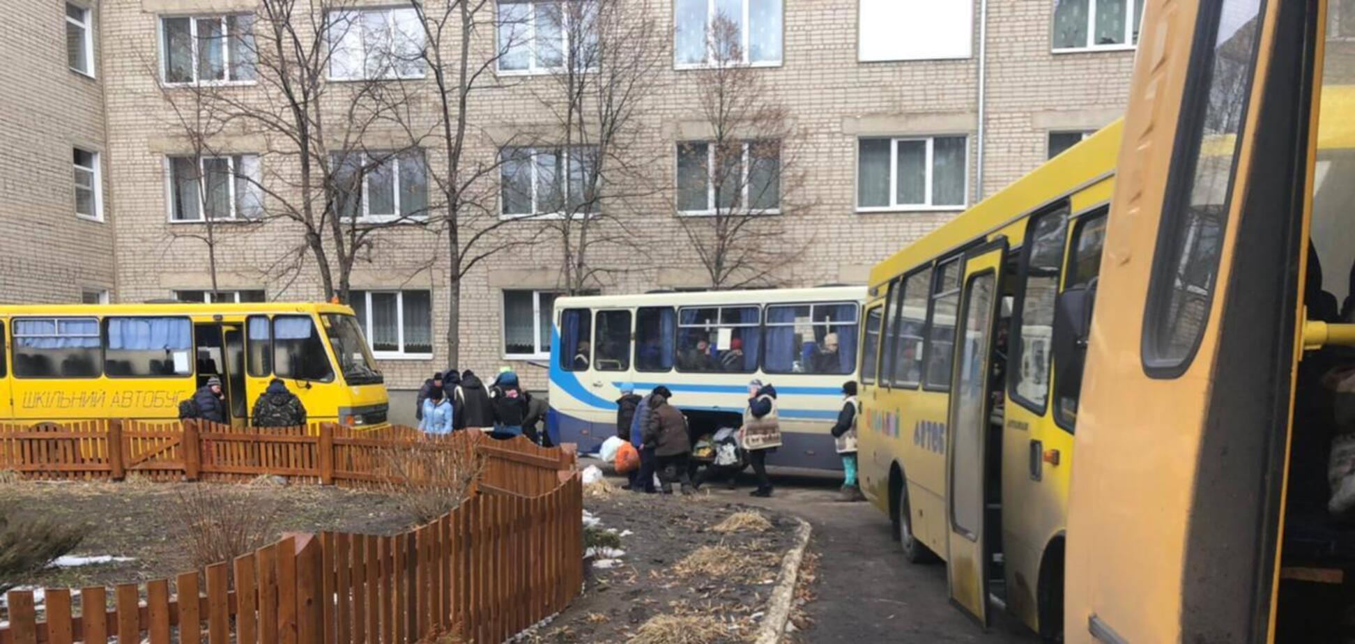 В Харьковской области началась эвакуация 300 пациентов и работников психоневрологического интерната