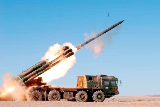 Російські окупанти обстріляли зі 'Смерчів' полігон та завод на Запоріжжі: перші подробиці