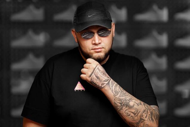 Kyivstoner с матами призвал россиян 'раздуплиться' и объяснил, почему долго молчал: в Украине происходит п*здец!