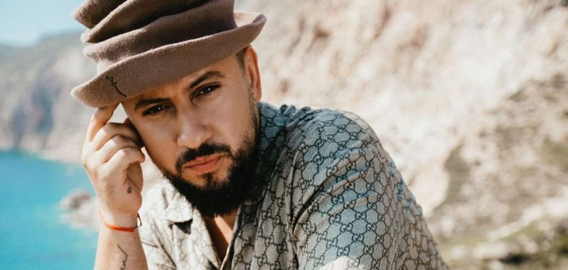 Монатик призвал россиян и беларусов остановить войну: взрывы в Украине слышит весь мир!